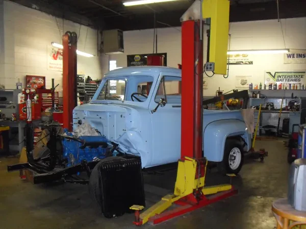 Red's Auto and Truck Repair - photo 4