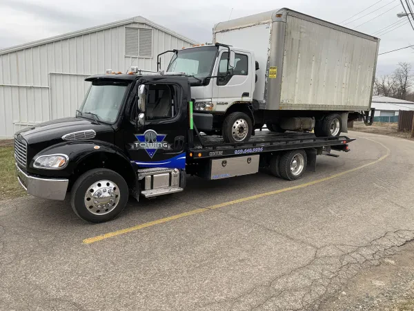 JJ Towing&Recover LLC - photo 2