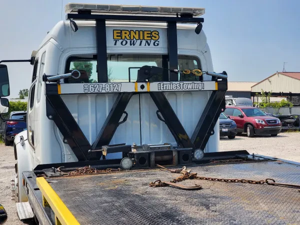 Ernie’s Towing Service - photo 2
