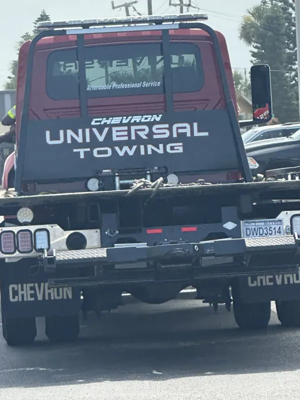 Universal Towing & Heavy Duty Semi Truck Wrecker - photo 2