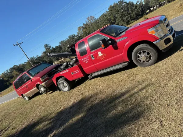 Dixie Hauling and Towing - photo 2