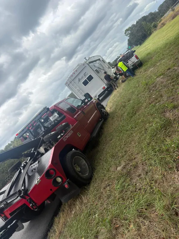 Dixie Hauling and Towing - photo 3