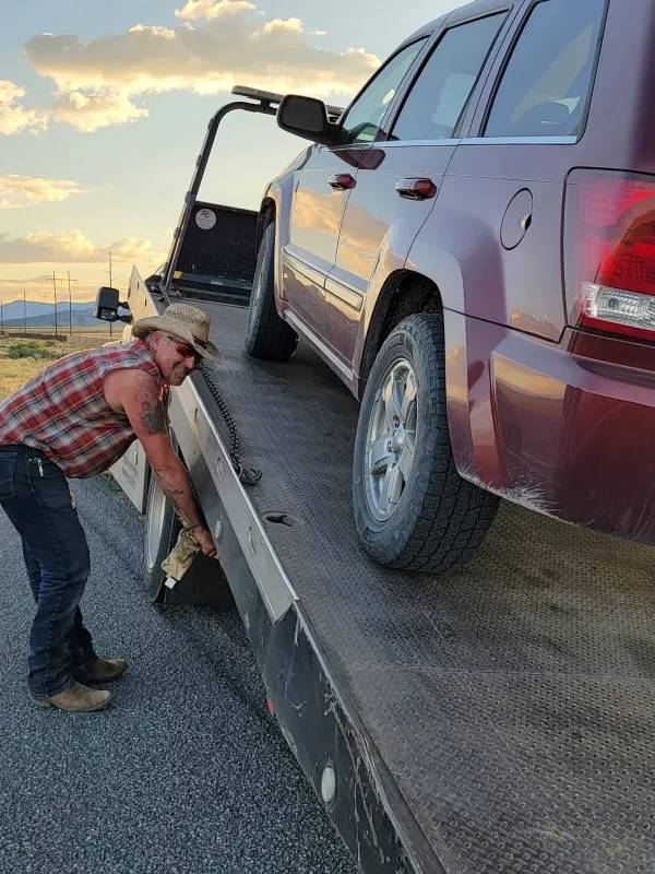 Layton's Towing - photo 4