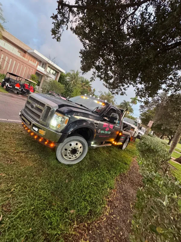 ROBLES TOWING - servicio de grua 24/7 - photo 4
