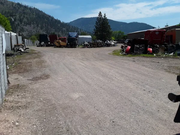 Montana Truck Parts - photo 2