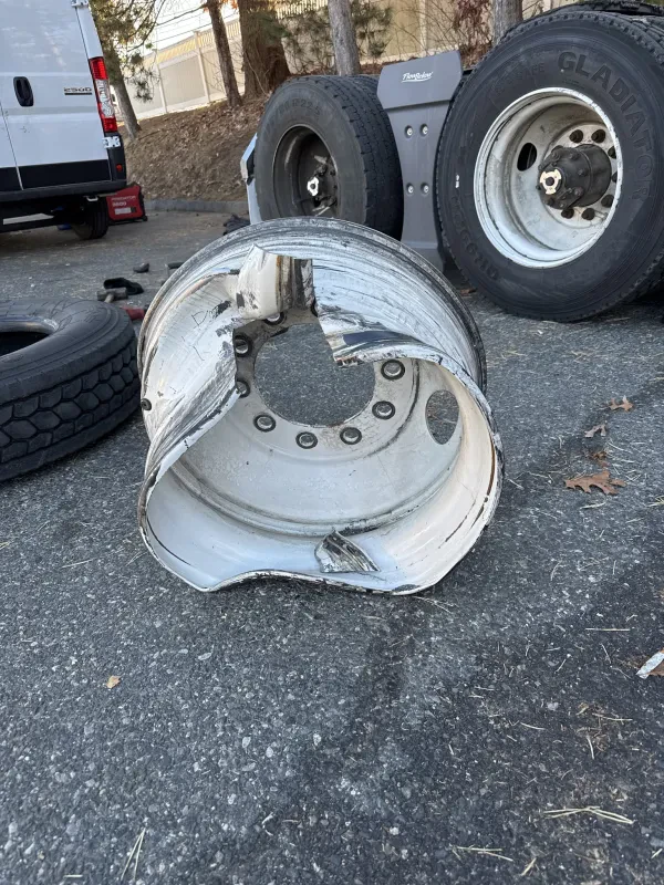 Fast Mobile Truck Repair - photo 2