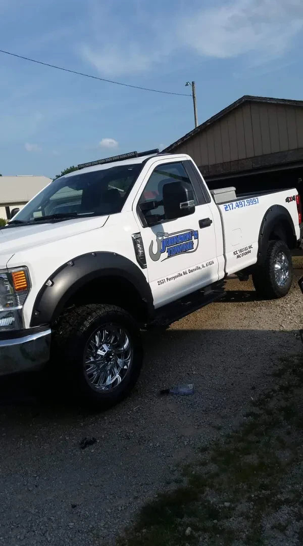 Johnson's Towing - photo 2