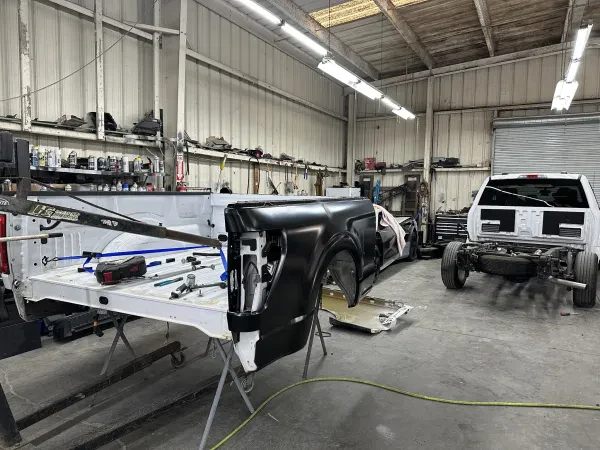 Lakeside Collision Auto Center - photo 4