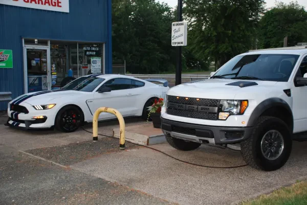 Country Club Garage - photo 4