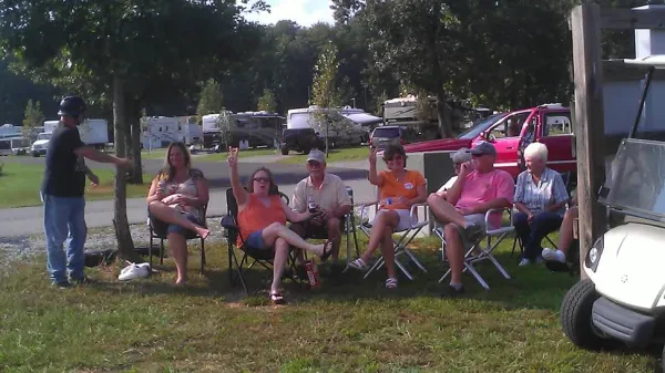 Lazy Acers RV Park - photo 4