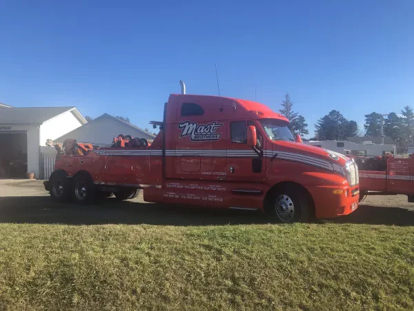 Mast Bros. Towing - Flatbed, Heavy Duty & Semi Tractor Trailer Towing - photo 3