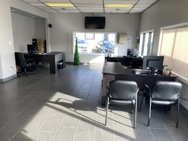 AUTOSHOW US PRE OWNED DEALER - photo 3