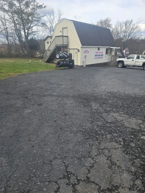 Brodheadsville Bargain Barn - photo 2