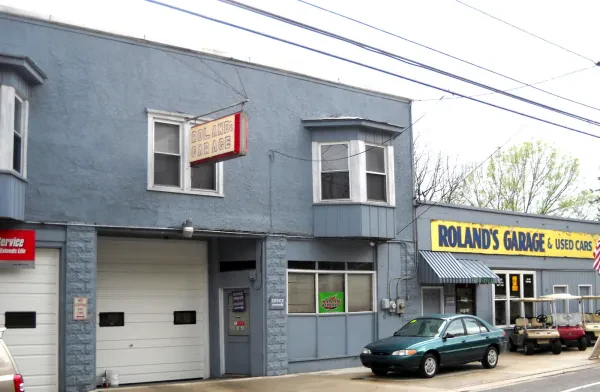 Roland's Garage & Used Cars - photo 2