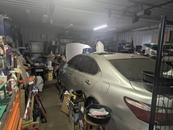 Lowell's Auto Services - photo 3