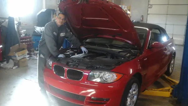 Lincoln Auto Center - photo 4