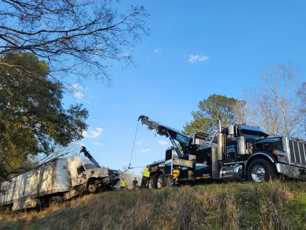 Tommie's Mobile Diesel Repair & Towing - photo 2