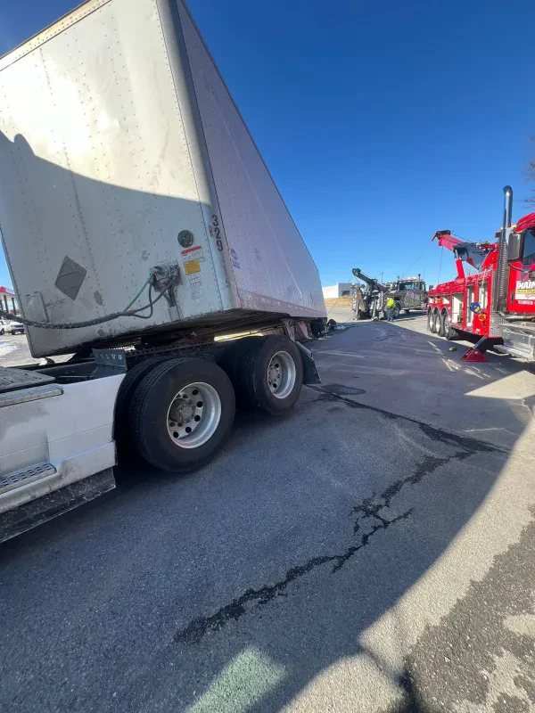 Main Truck Repair and Towing - photo 4