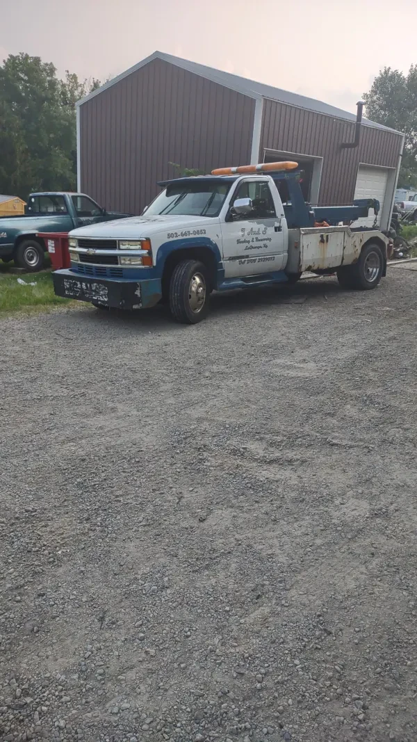 J&S Towing & Recovery - photo 2