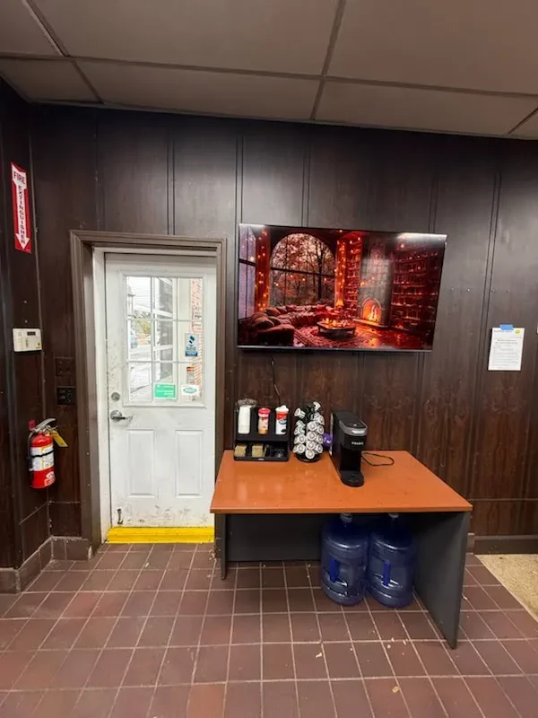 Chuck's Service Center - photo 4