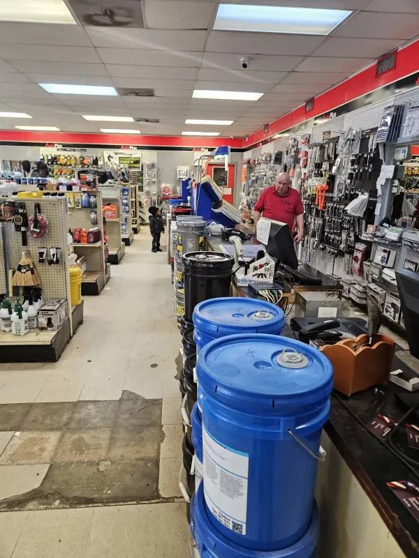 Kentwood Auto Parts - photo 2