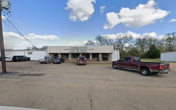 Kentwood Auto Parts - photo 4