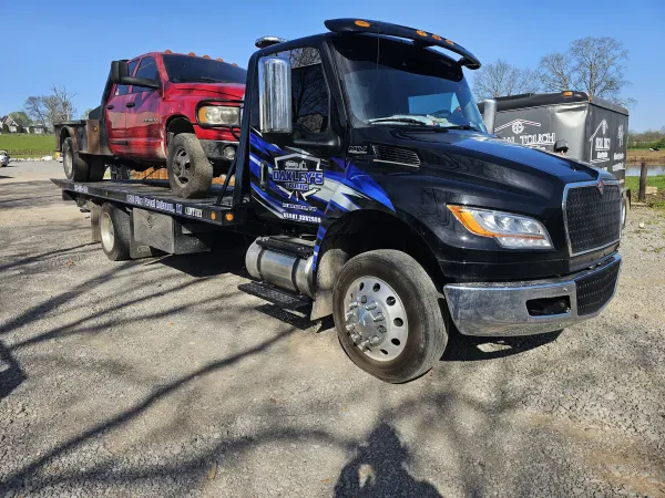 Oakley's Towing LLC - photo 3