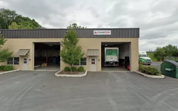 TransEdge Truck Centers - photo 4