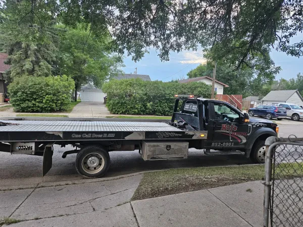 R & J's Towing & Recovery / Mobile Truck Repair - photo 2