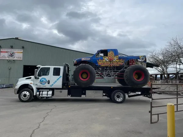 Shady Cove Towing and Recovery - photo 3