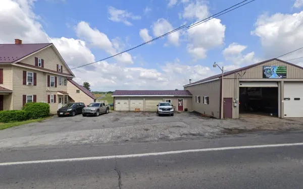 Del's Truck & Auto Repair - photo 3