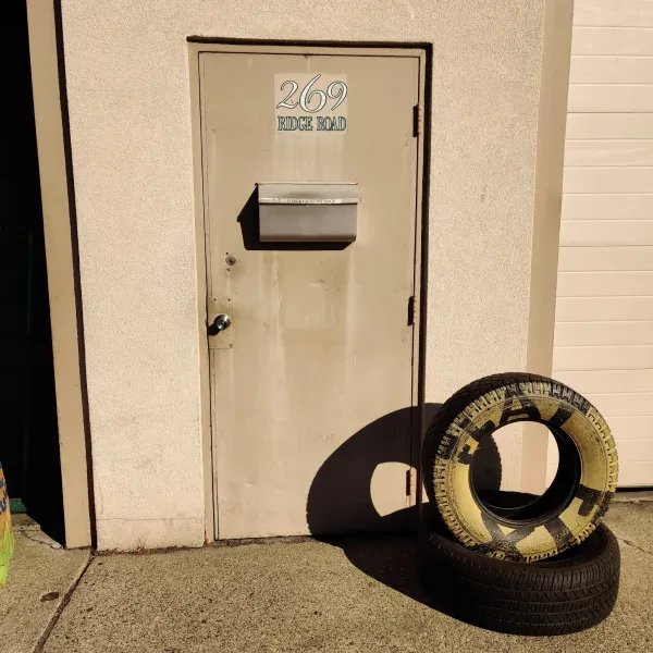 Eddie and Yoli's Tire Shop - photo 4