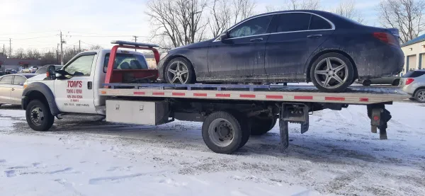 Tom's Towing & Repair LLC - photo 4