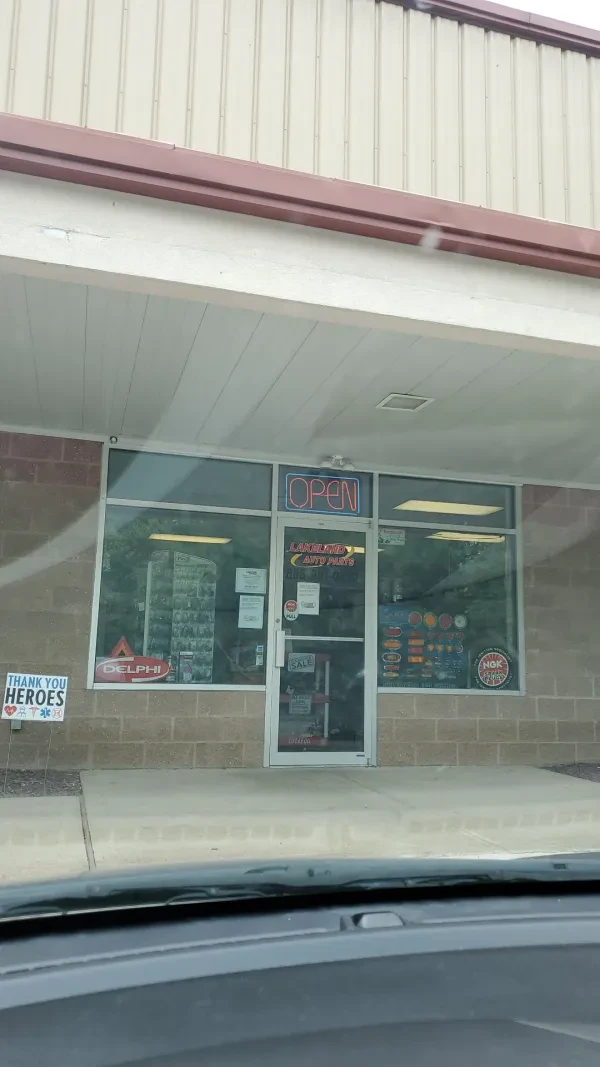 LAKELAND AUTO PARTS - photo 2