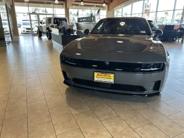 Moss Bros. Chrysler Dodge Jeep RAM Riverside - photo 3