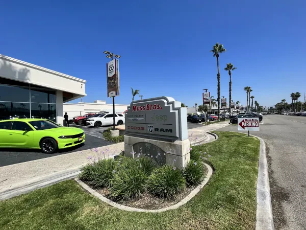 Moss Bros. Chrysler Dodge Jeep RAM Riverside - photo 4