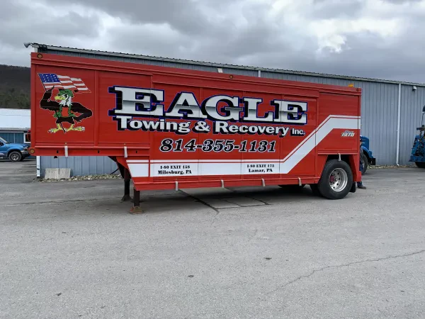 Eagle Towing & Recovery Inc, Heavy Duty Towing. No Cars or SUVS - photo 2
