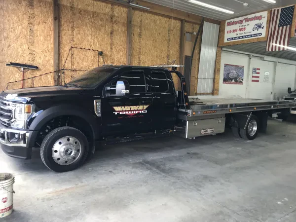 Midway Towing LLC - photo 2