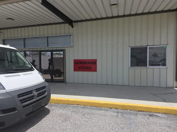 LAKEWOOD RANCH AUTO SALES - photo 2