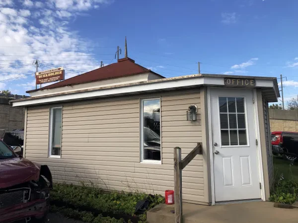 J.R. Burkholder Body Shop - photo 3