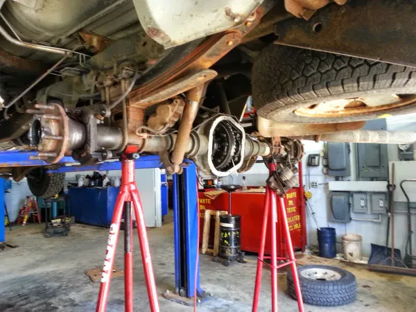 MIDDLETON TRANSMISSION & AUTO REPAIR (Essex county auto repair) - photo 2