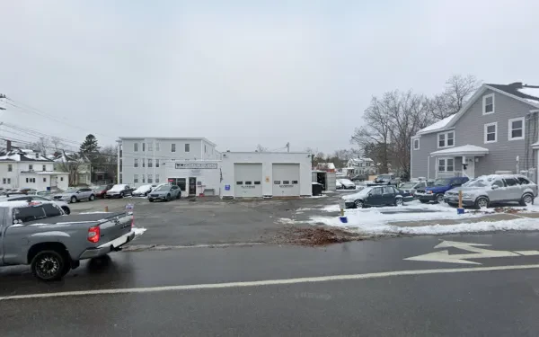 East Deering Auto - photo 2