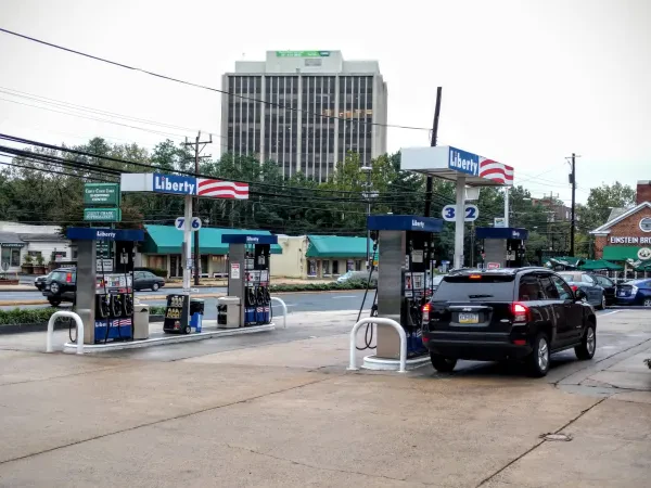 Lake Liberty Chevy Chase - photo 4