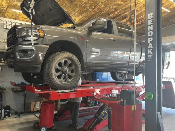 Holmes Beach Automotive Service - photo 2