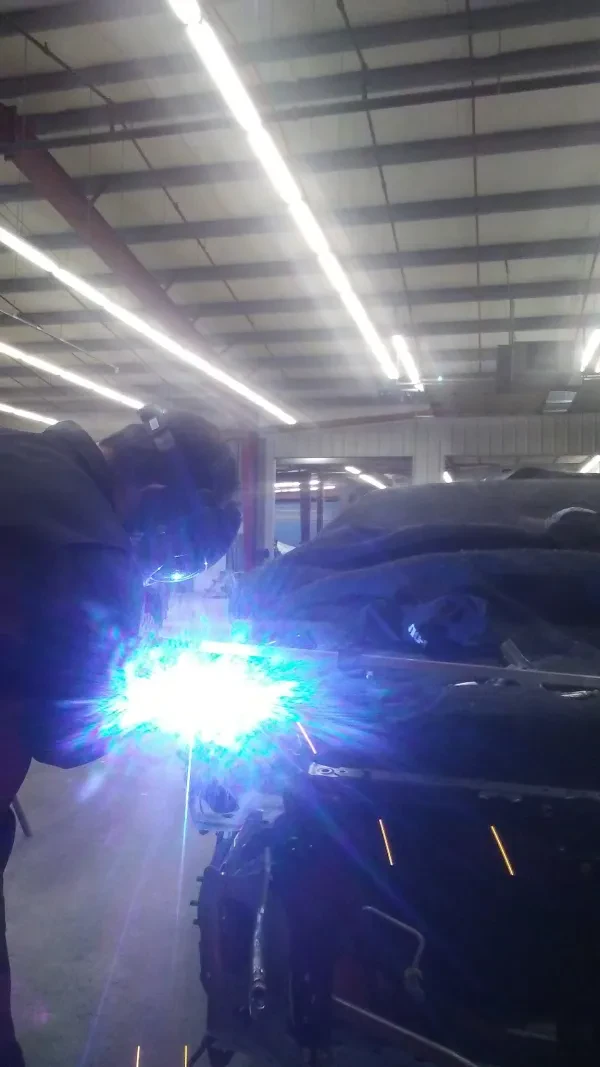 E & E Auto Center - photo 4