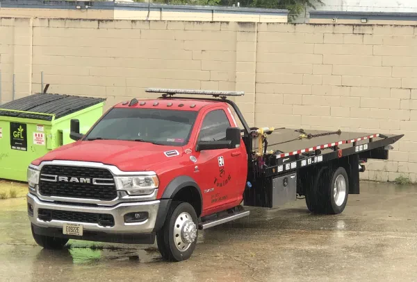 Towing flatbed service - photo 4