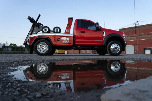 Hawk's Towing & Recovery - photo 2