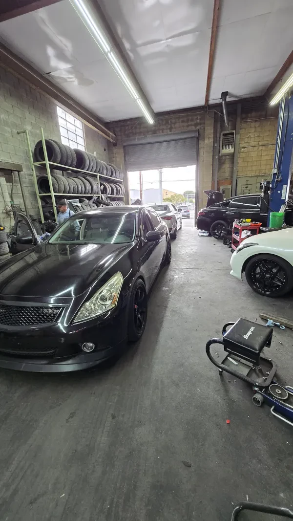 K C Nissan Auto Dismantling - photo 4