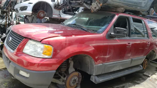 Mayfair Auto Wreckers - photo 3