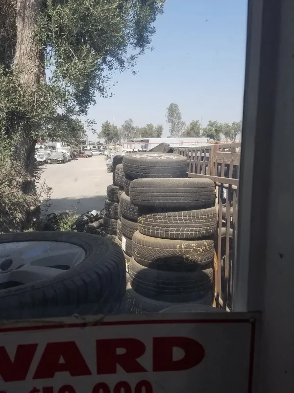 Rudy's Express Auto Dismantling - photo 2